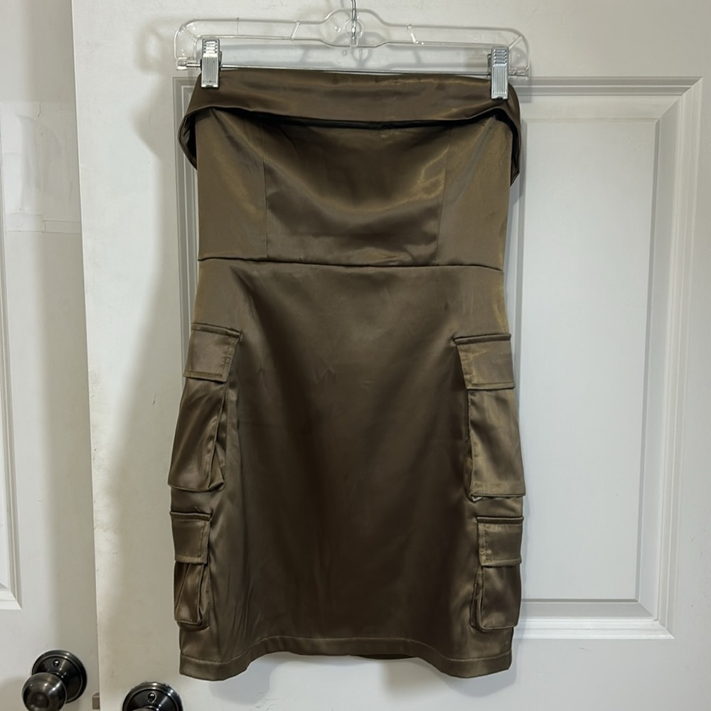 Windsor cargo play satin strapless mini dress size small olive green